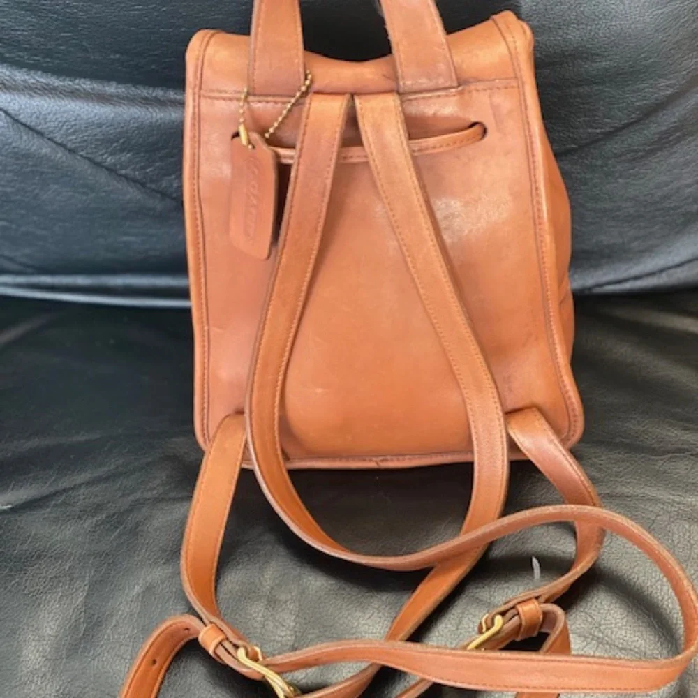 Vintage Coach A2P‑9960 Backpack – British Tan Leather – Excellent Condition - Picture 2 of 11
